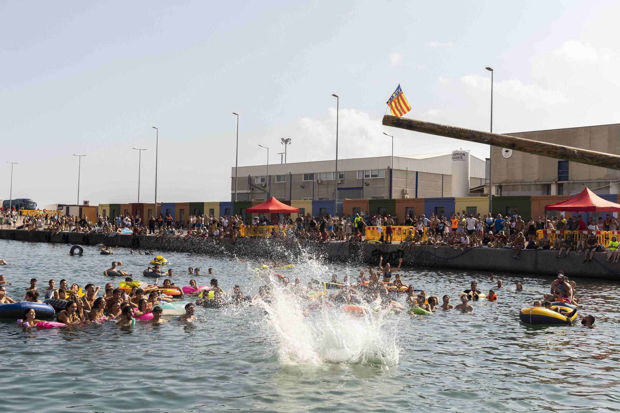 Las cucañas de Port de Sagunt: el palo engrasado