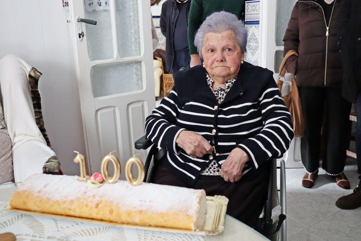 Delfina con su brazo de gitano de cumpleaños.