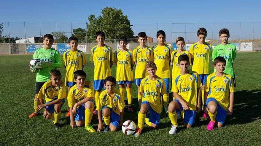 Uno de los equipos del CD Morales del Vino Atlético, club organizador del torneo.