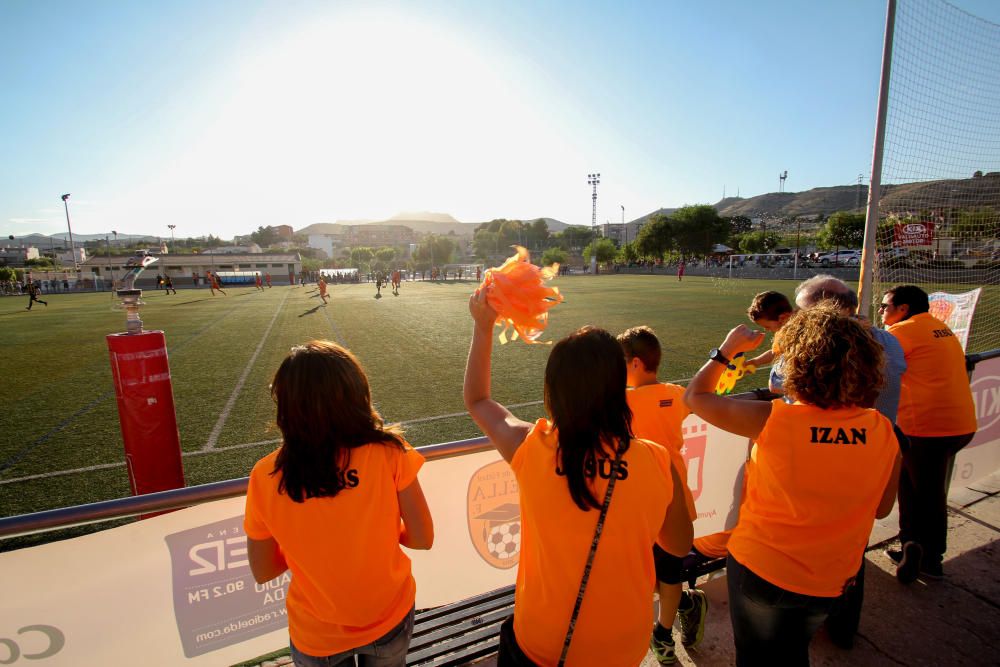 El equipo cadete del Idella CF ha llevado al fútbol eldense a la élite de la competición Autonómica por segunda vez en la historia