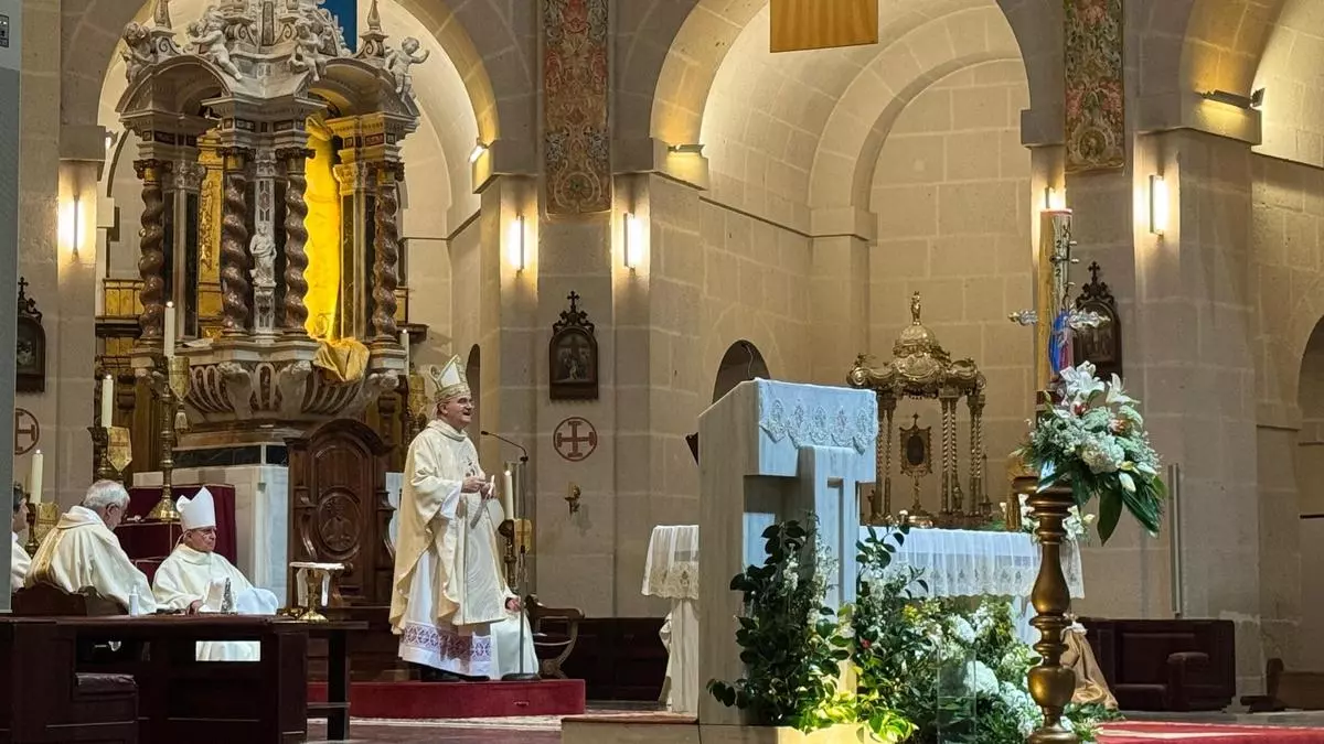 Munilla pone la Diócesis de Orihuela-Alicante «al servicio» de León XIV