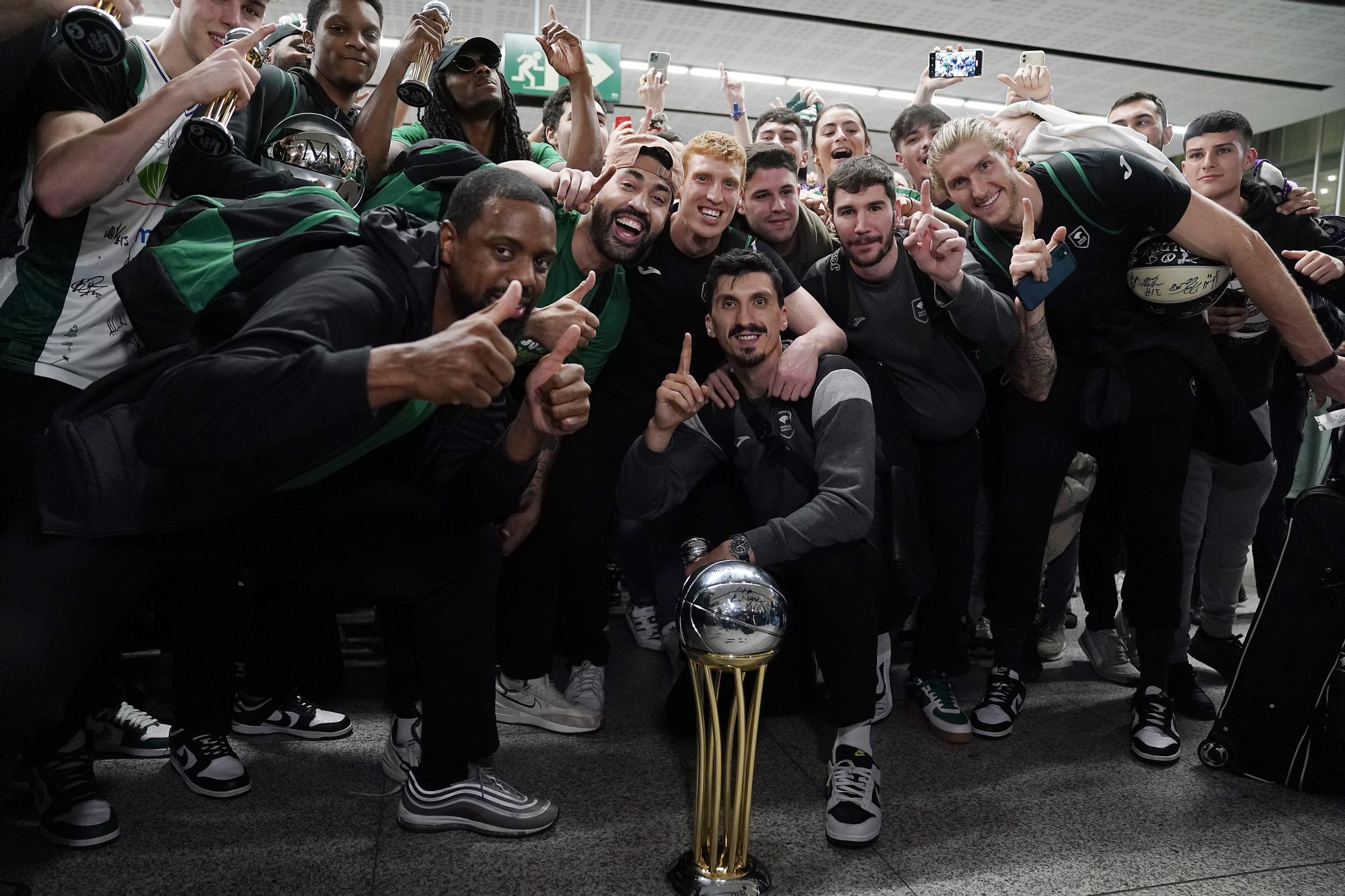 La llegada del Unicaja al aeropuerto de Málaga tras ganar la Copa del Rey