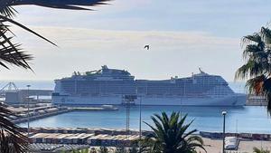 El primer creuer que va sortir de Barcelona detecta a la tornada tres positius entre els 2.300 passatgers