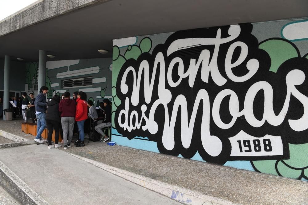 Los dos murales del Monte das Moas