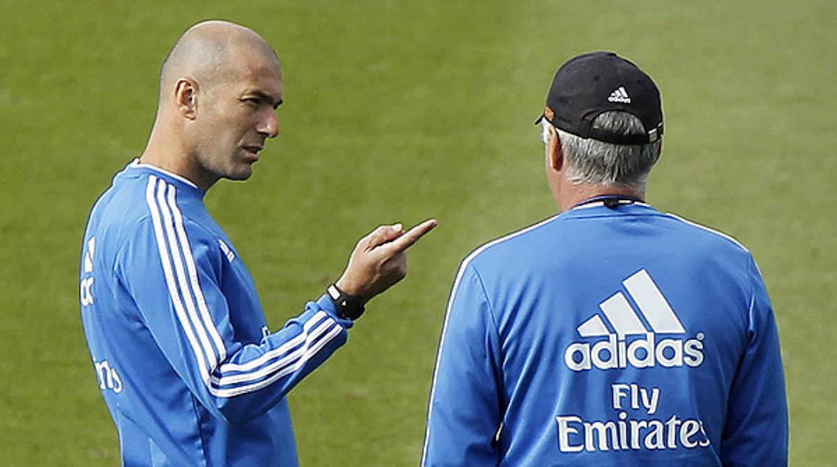 L’entrenador del Madrid revela que hi haurà rotacions en el partit contra el Rayo perquè té jugadors frescos.