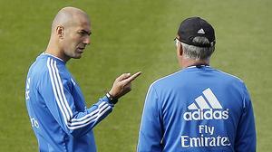 L’entrenador del Madrid revela que hi haurà rotacions en el partit contra el Rayo perquè té jugadors frescos.