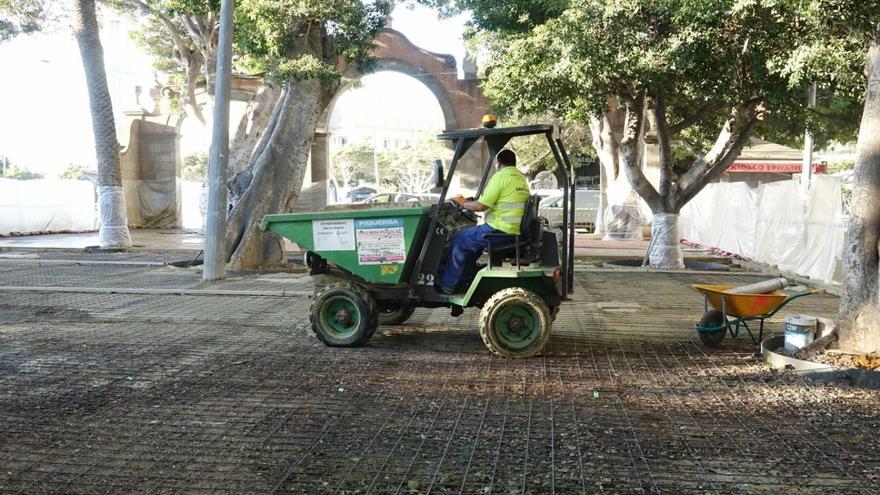 Cambio de imagen de la Alameda de Santa Cruz: comienza la obra para sustituir el pavimento
