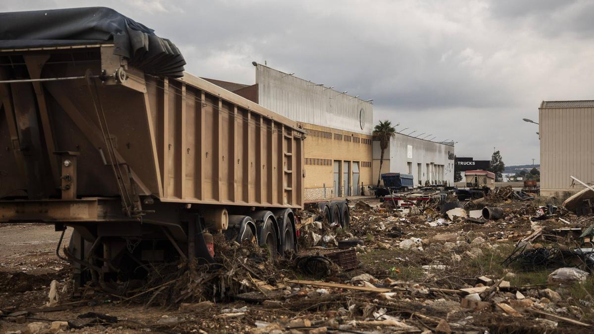 Zona industrial en Quart de Poblet después de la dana en enero de 2025.