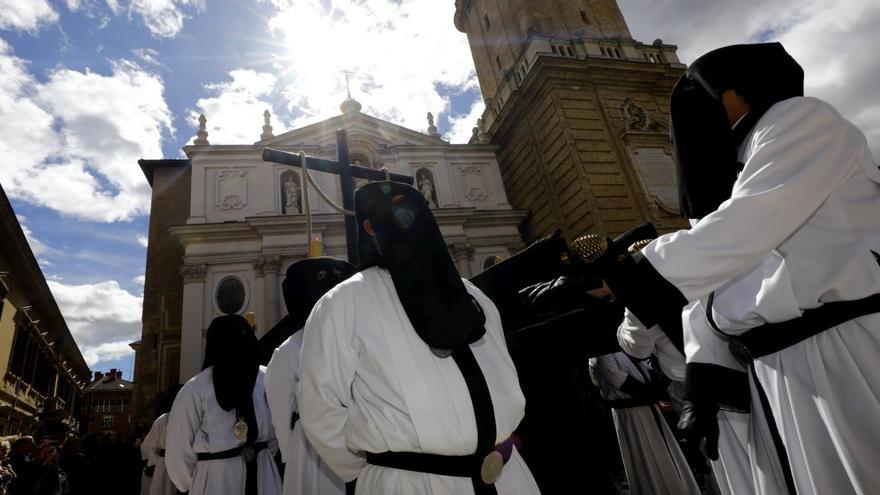 En imágenes | Procesiones del Jueves Santo en Zaragoza