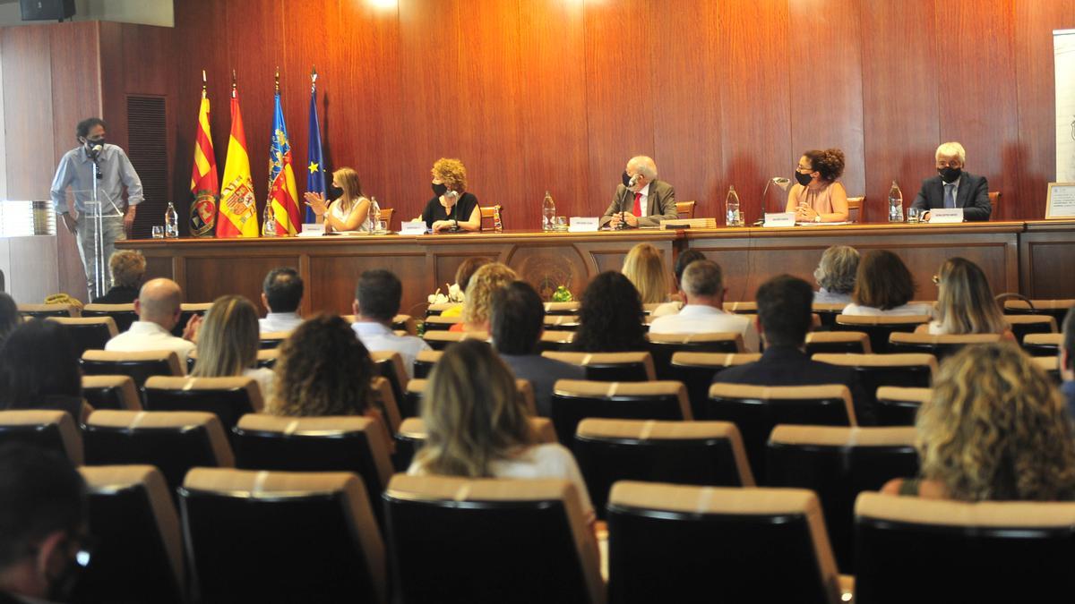 Un acto en el Colegio de Abogados de Elche durante la pandemia