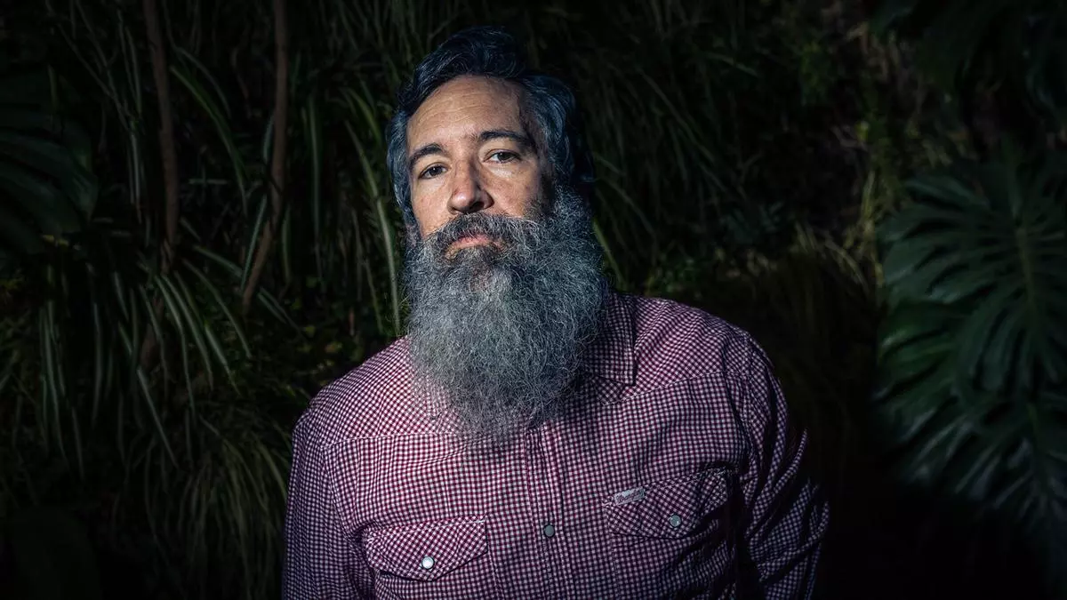 Eduardo Bravo: "En el peronismo conviven lo más inteligente y lo más salvaje"