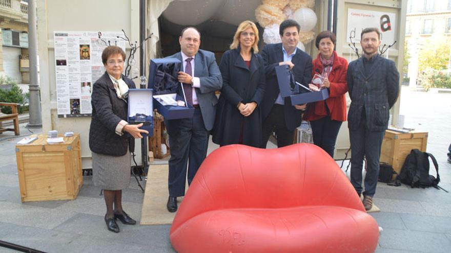 Els premiats per Comerç Figueres.