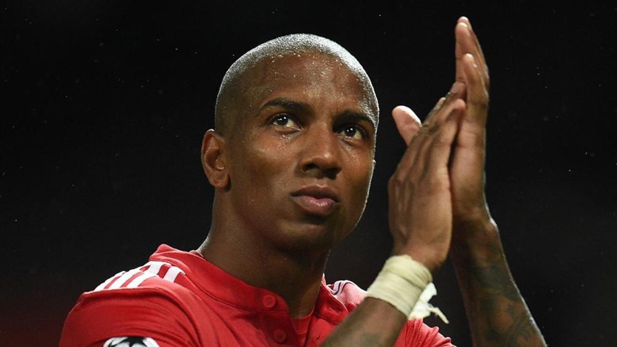 Ashley Young lleva jugados 30 partidos con el Manchester United esta temporada