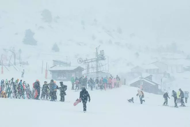 En imágenes | Candanchú acumula hasta 50 cm de nieve con la llegada de la borrasca Goretti a Aragón