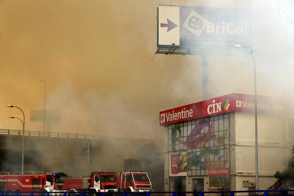 Más imágenes del incendio en As Rañas