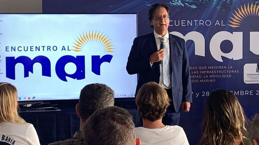 El viceconsejero, Francis González durante las jornadas.