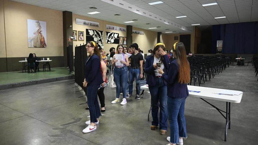 Locura por trabajar en McDonald's: Más de 200 candidatos para abrir un nuevo restaurante en Castellón.