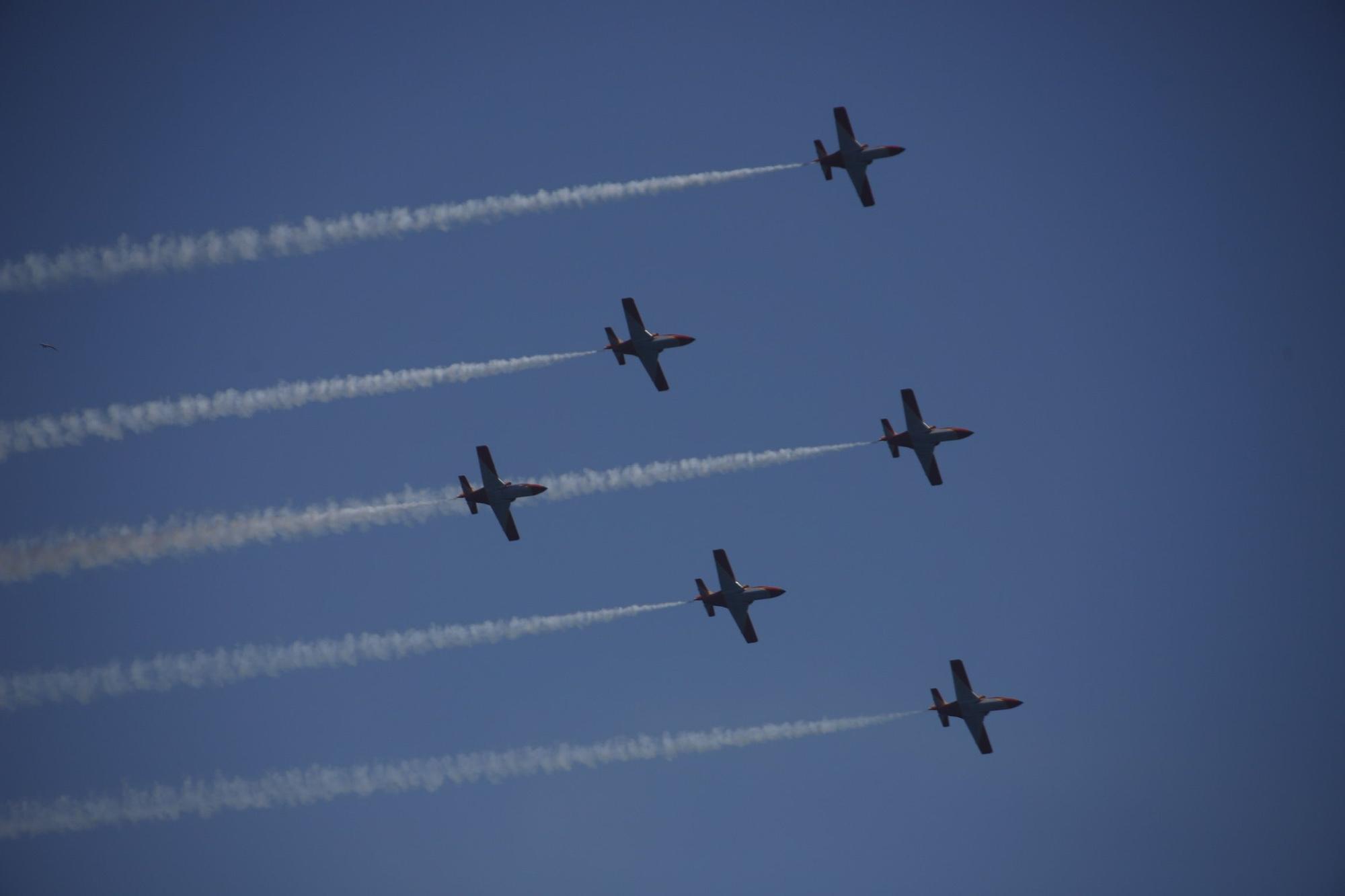 Espectáculo aéreo de Patrulla Águila en Málaga