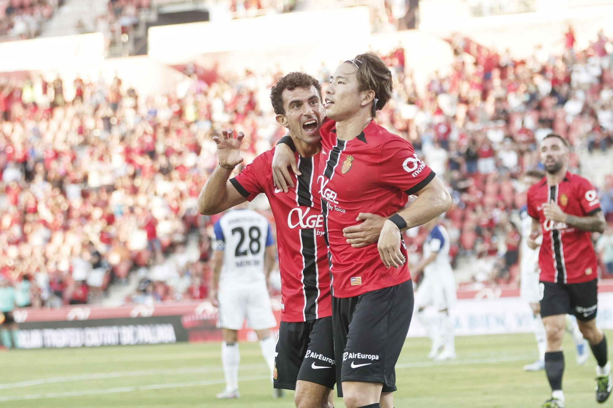 FOTOS | El Mallorca gana el Trofeu Ciutat de Palma al derrotar al Hamburgo