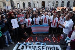 20 menores transexuales catalanes ya tienen tarjeta sanitaria con su nombre sentido