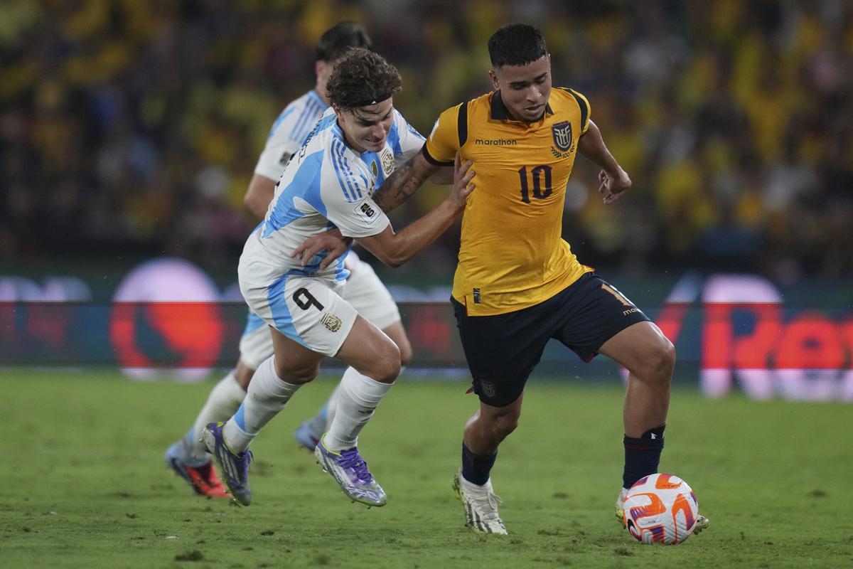 Kendry Páez, durante un partido con Ecuador