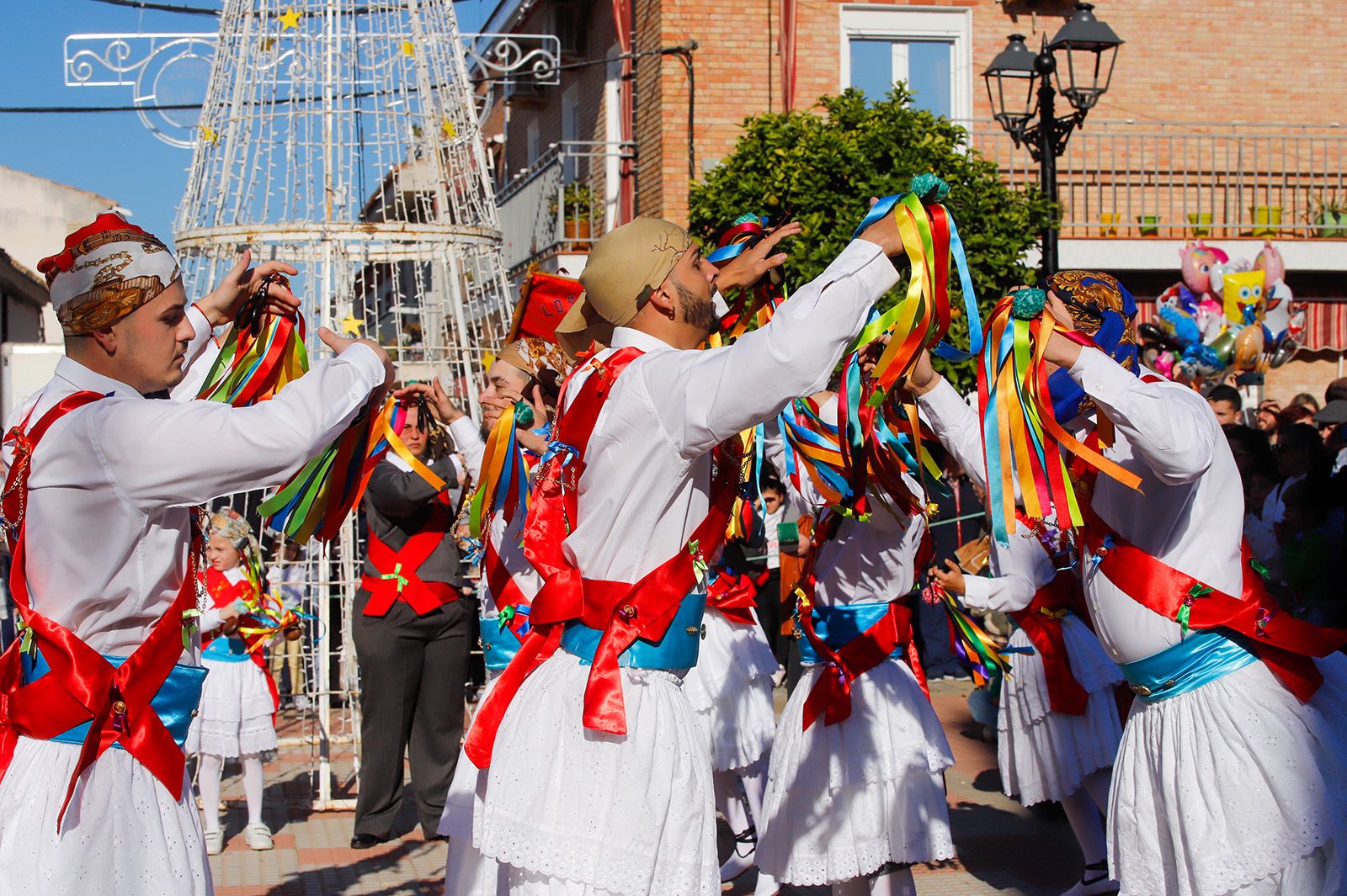 Vuelven la Danza de los Locos y el Baile del Oso