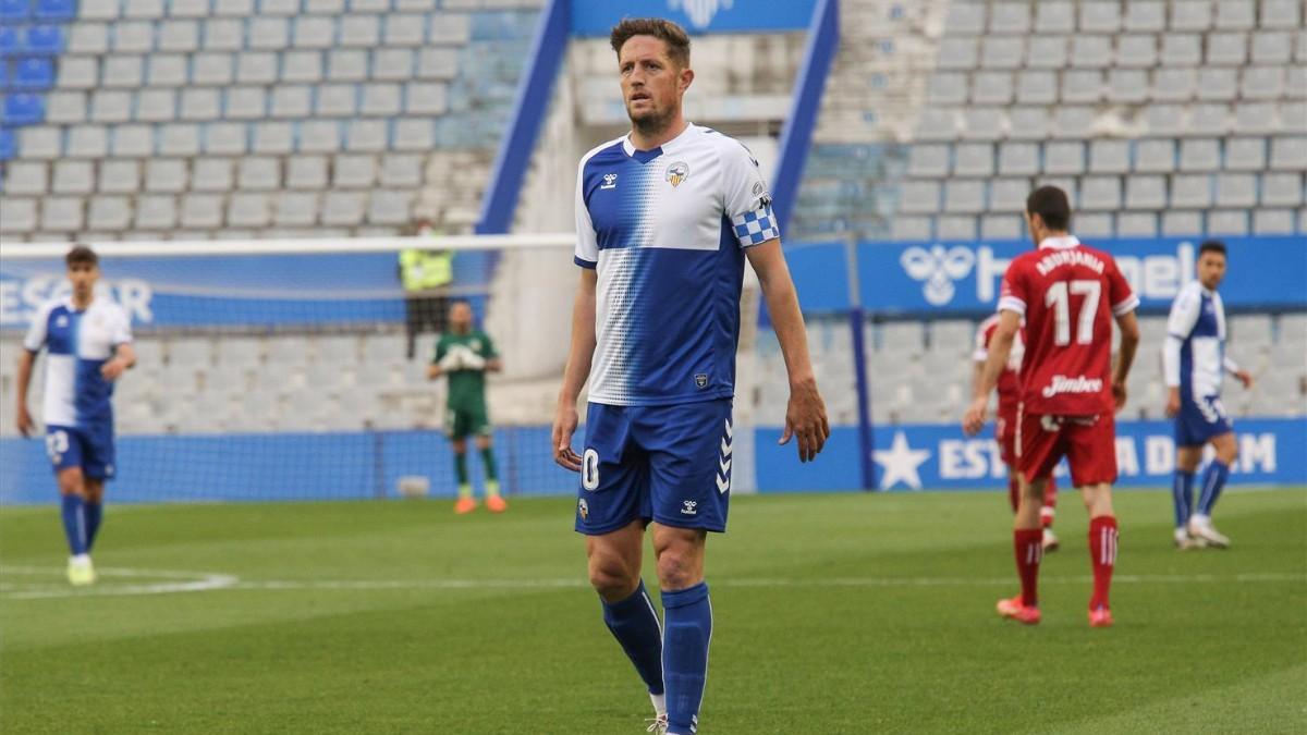 Edgar Hernández durante un partido del Sabadell