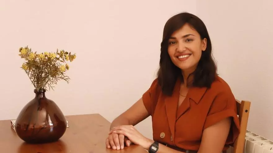 Aqdas Zhora Farood, enfermera especializada en dermoestética
