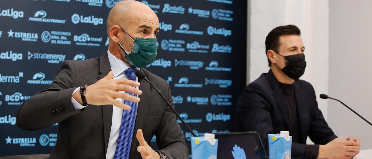 Paco Jémez y Amadeo Salvo durante la presentación del nuevo entrenador