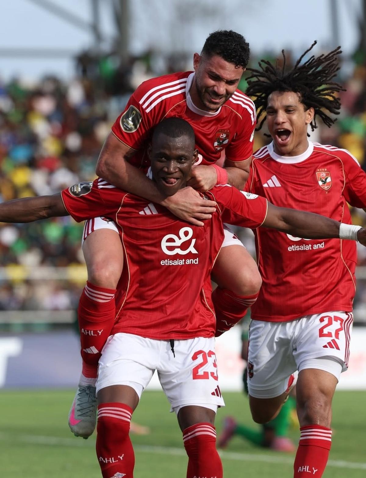 Gol de Aliou Dieng en su semana clave