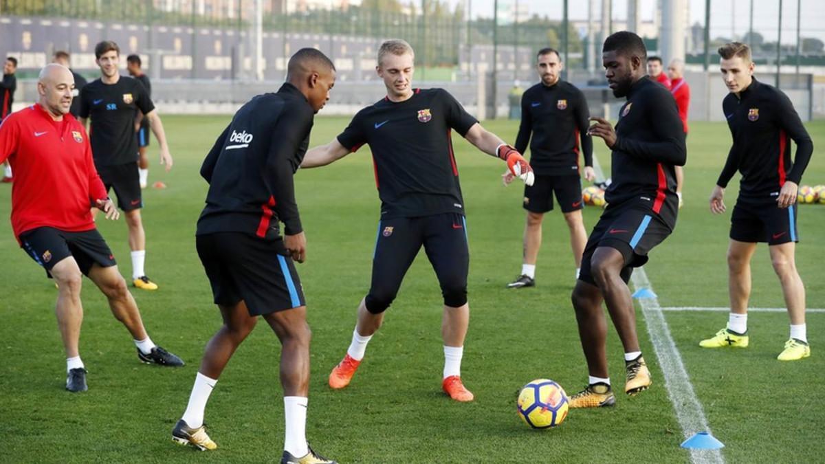 Imagen de un entrenamiento del FC barceloan en la Ciudad Deportiva Joan Gamper