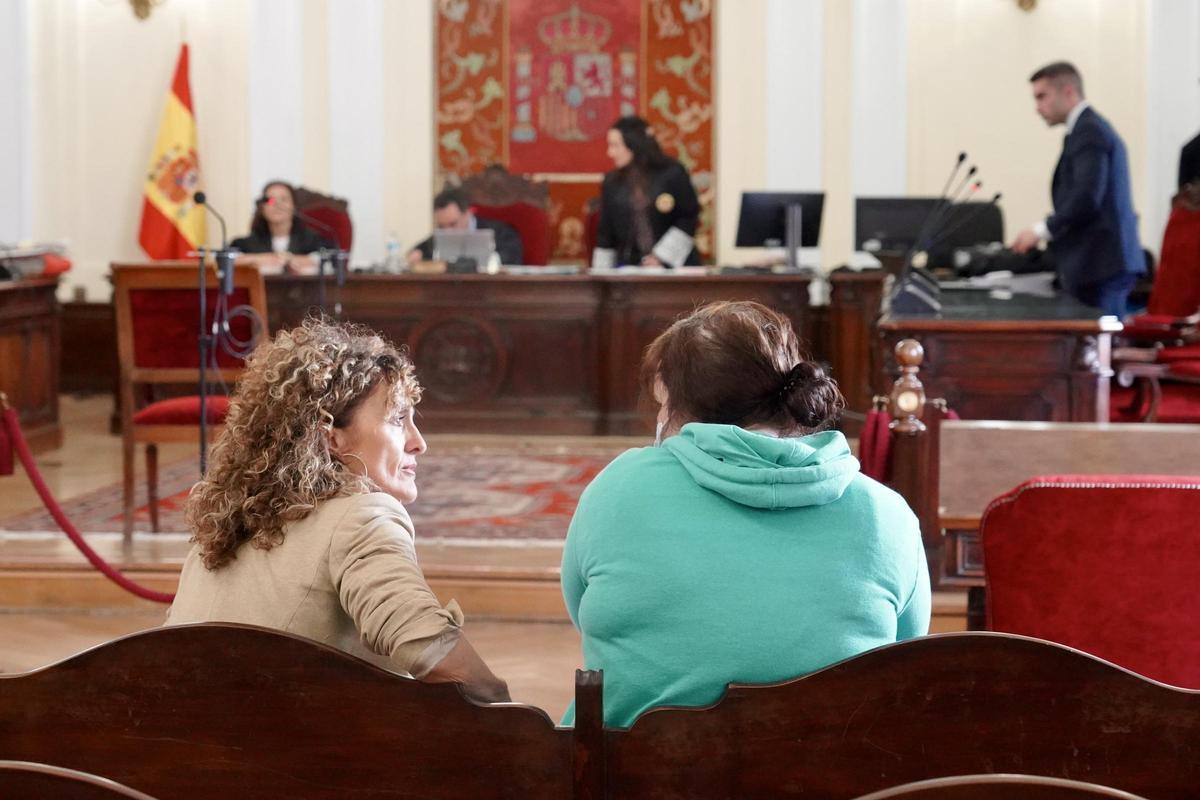 La Audiencia Provincial de León acoge el juicio contra la mujer conocida como ‘reina de la burundanga’ acusada de delitos de tentativa de homicidio, lesiones, robo con violencia, estafa y falsedad