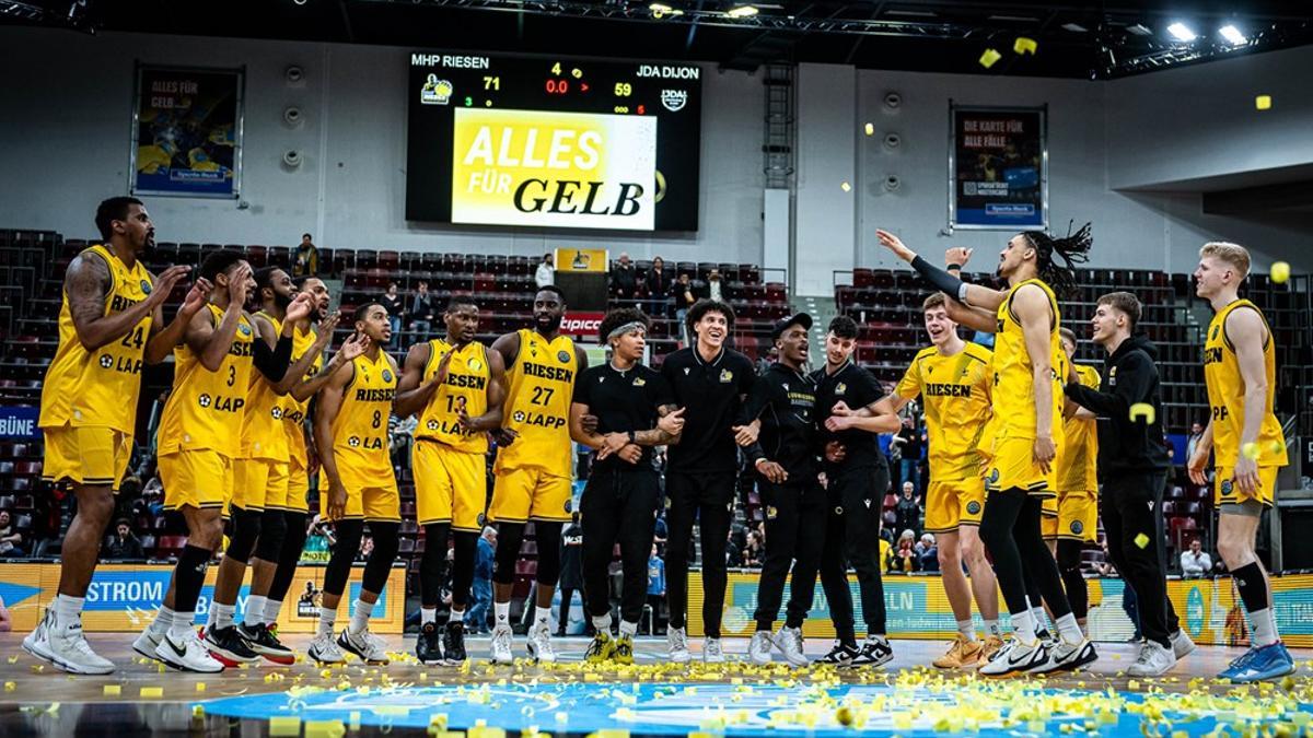 Los jugadores del Riesen, celebrando un triunfo en el Top 16