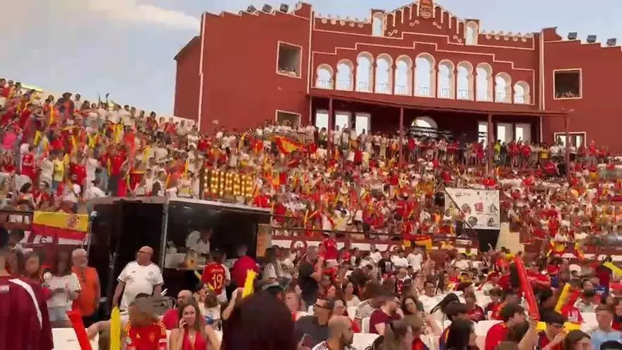 Aficionados ven la final del mundial en Caravaca