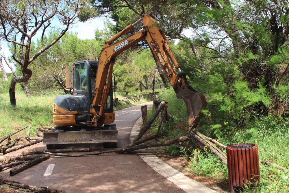 Els treballs al passeig d'Empúries