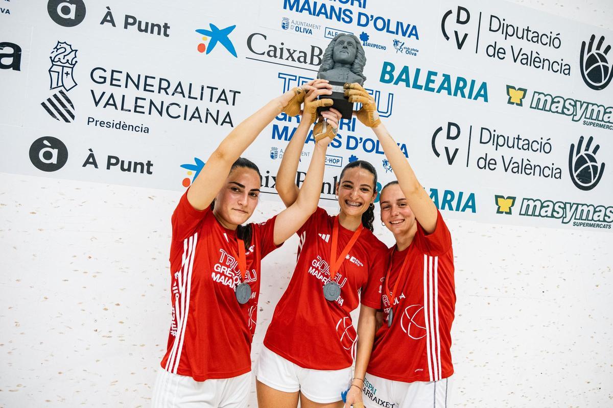 Natalia, Júlia i Irene s'emportaren el títol l'any passat.
