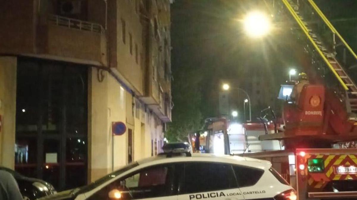 Dispositivo ayer en la calle Tripulantes de la Paca del Grau.