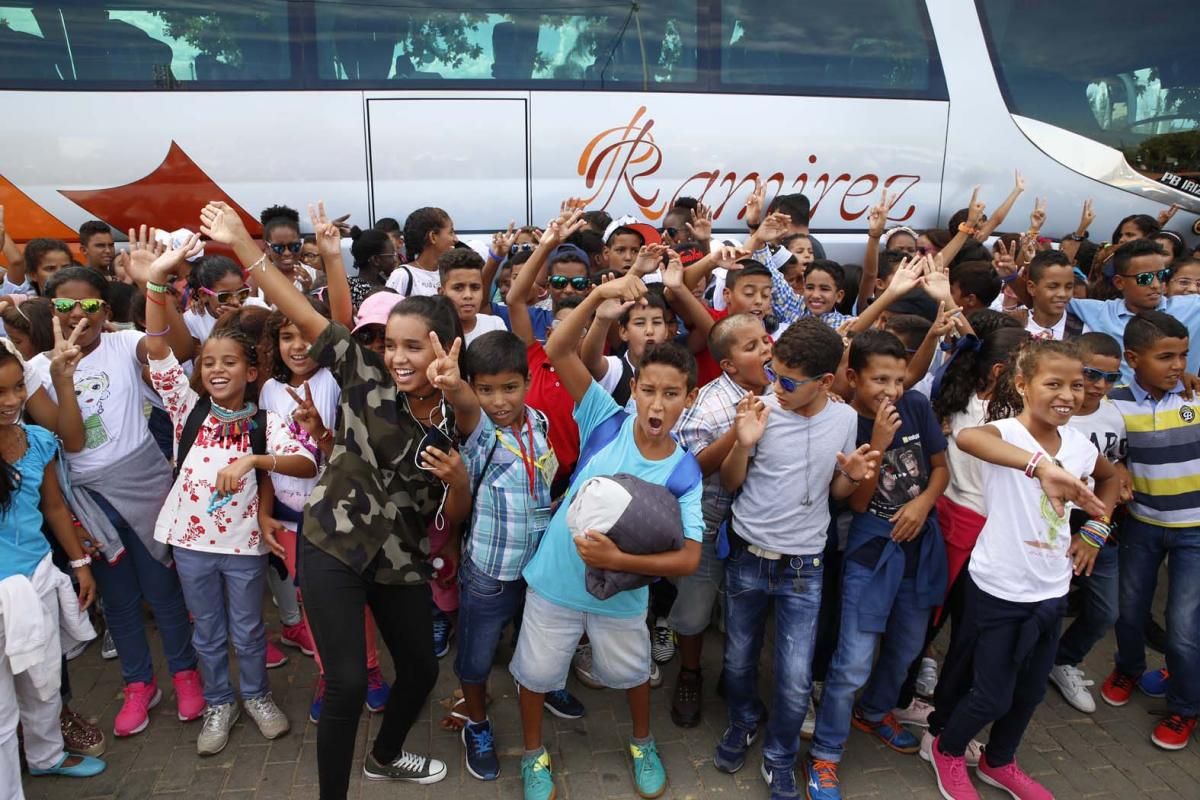 Fotogalería: Despedida a los niños saharauis.