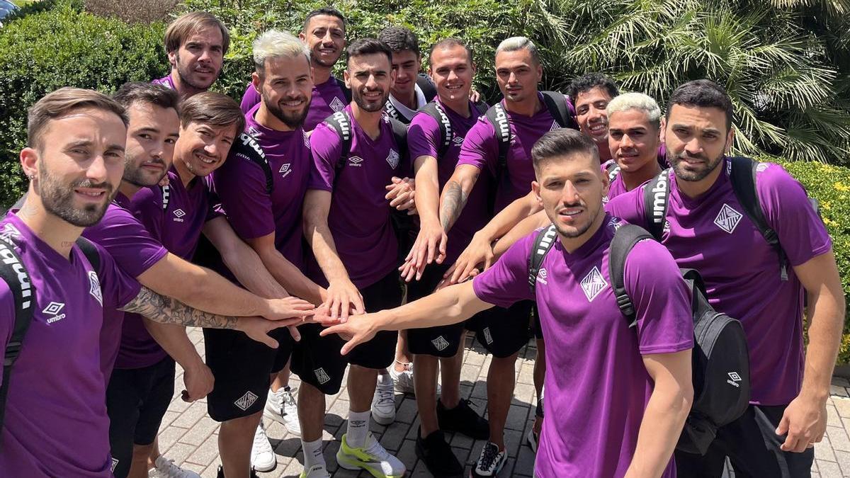 La plantilla del Mallorca Palma Futsal posa a su llegada a Jaén.