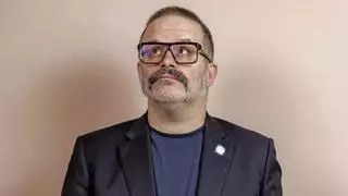 «Els famosos són com déus, però amb febleses humanes»