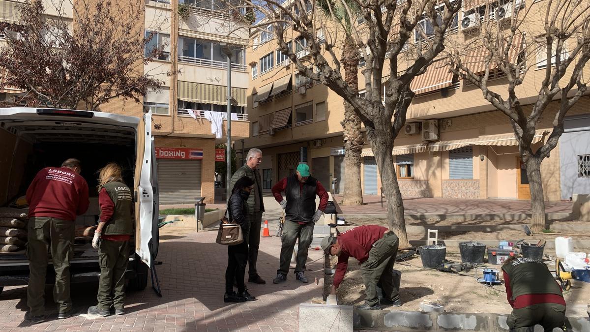 Taller de jardinería en la plaza de Las Cigarreras