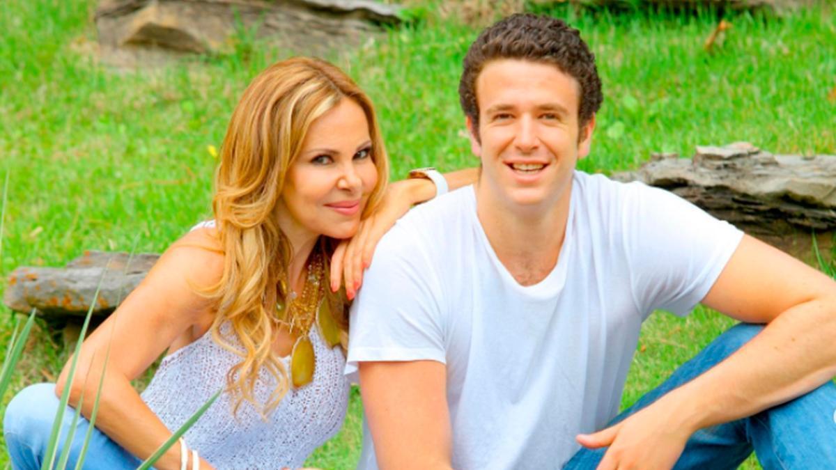 Ana Obregón y su hijo Aless Lequio.