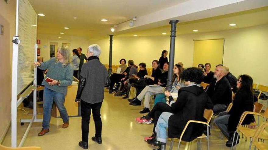 Prop d&#039;una trentena de persones van assistir a l&#039;assemblea constituent de l&#039;entitat ahir a Manresa