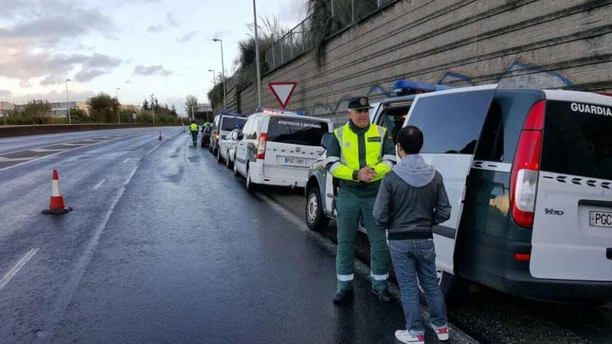 Uno de los controles realizados por Tráfico. // Guardia Civil de Tráfico