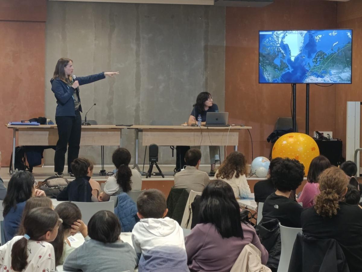 Actividades de formación sobre el eclipse solar en la Casa de Cultura de Mieres