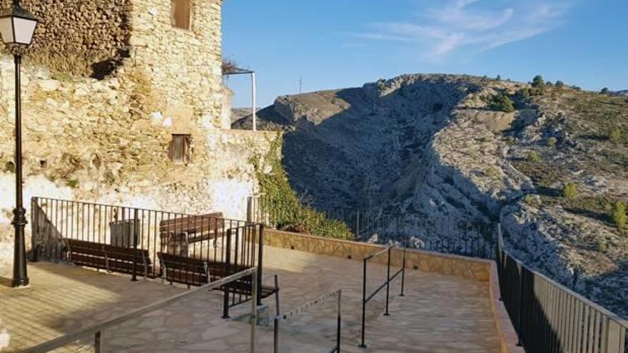 Nuevo mirador habilitado en un espacio del Barrio Medieval de Bocairent.