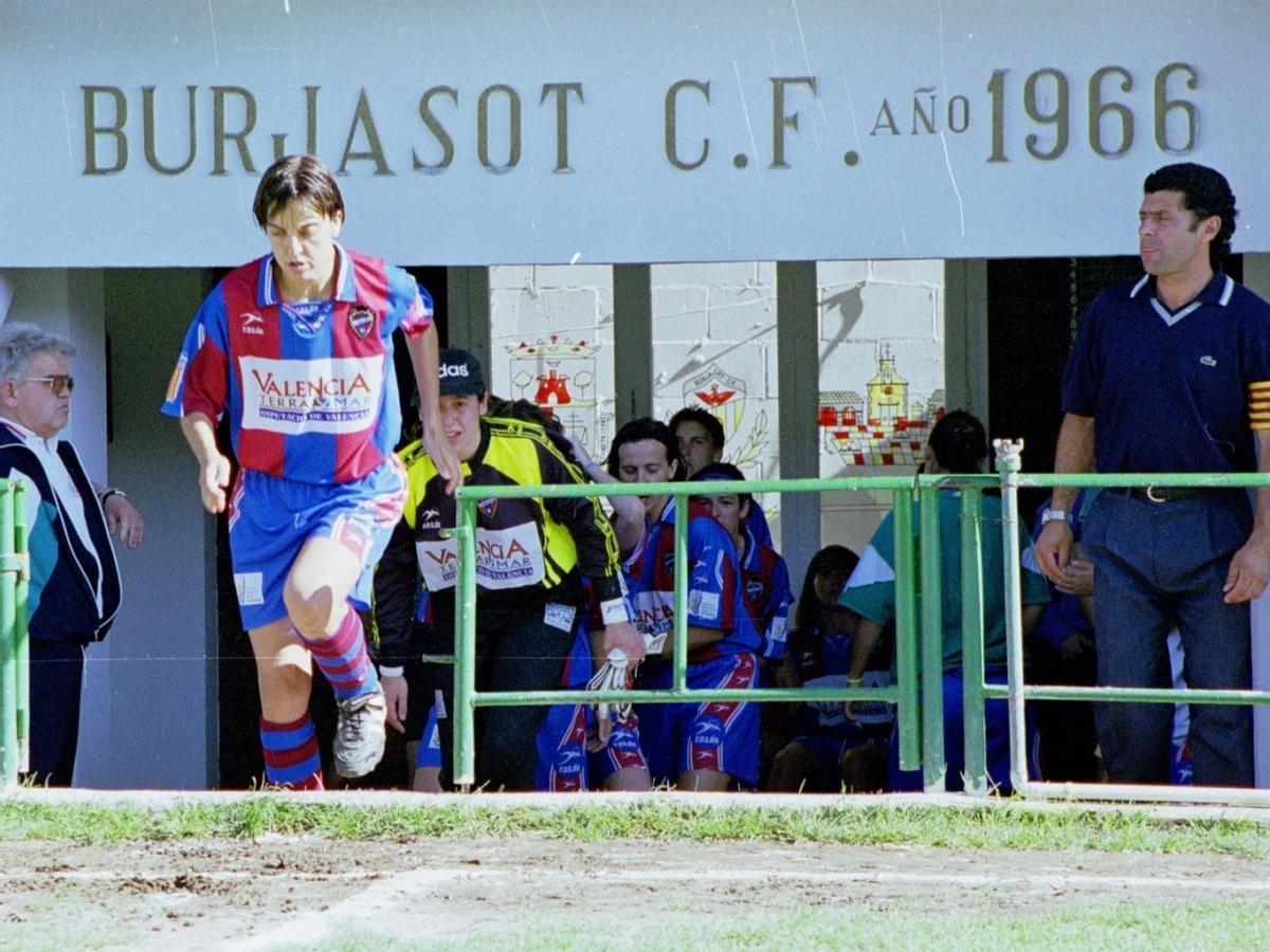 Tere Saurí salta al terreno de juego