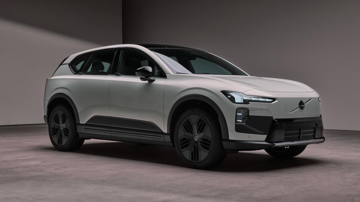 Volvo EX60 Cross Country