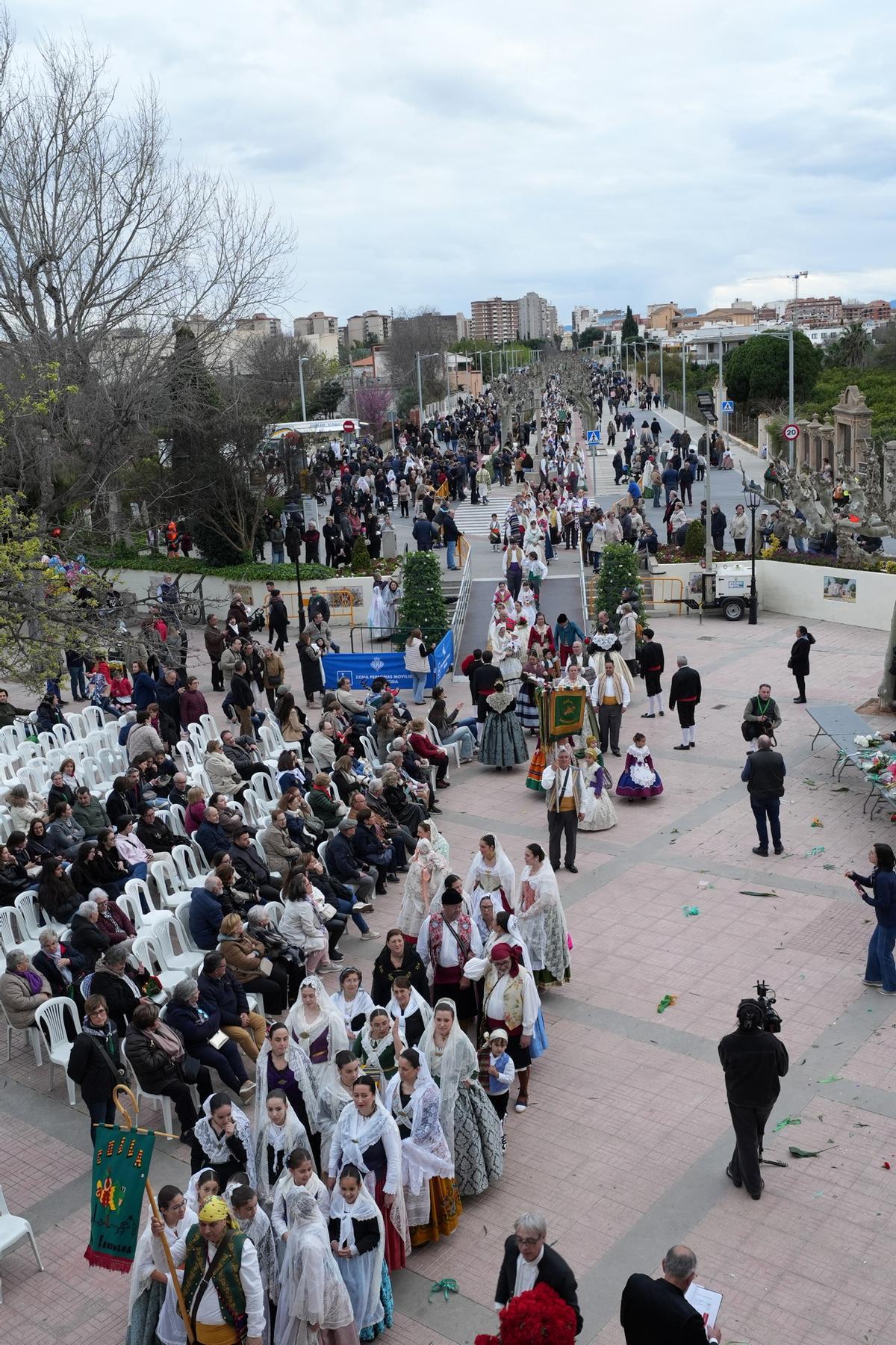 Ofrenda a la Mare de Déu del Lledó