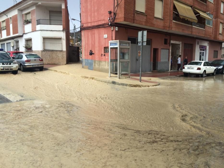 Calles anegadas en Mula